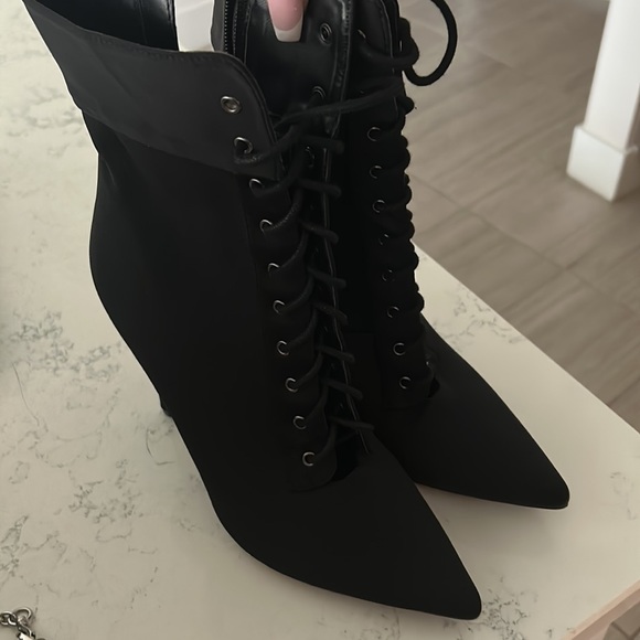 Black boot lace - Picture 3 of 4